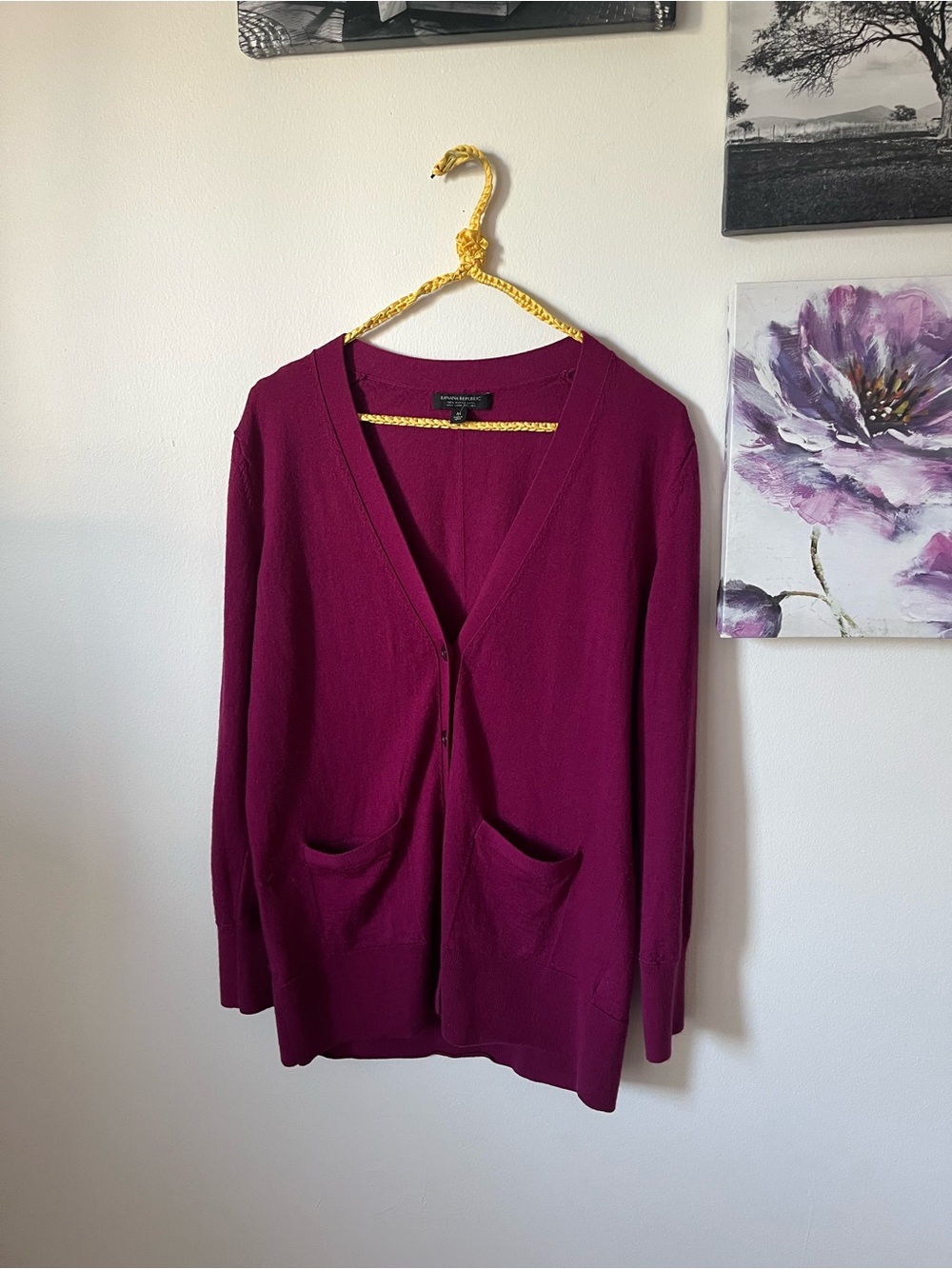 Banana Republic 100% Merino wool V-Neck Cardigan- Medium